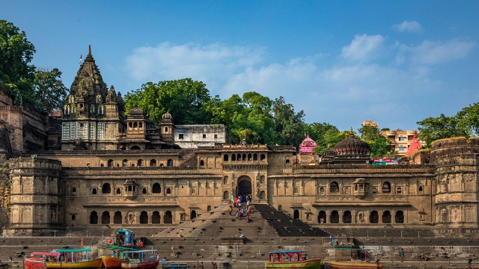 Pune to Ujjain Urbania on Rent | Pilgrimage Coach – Vishal Travels